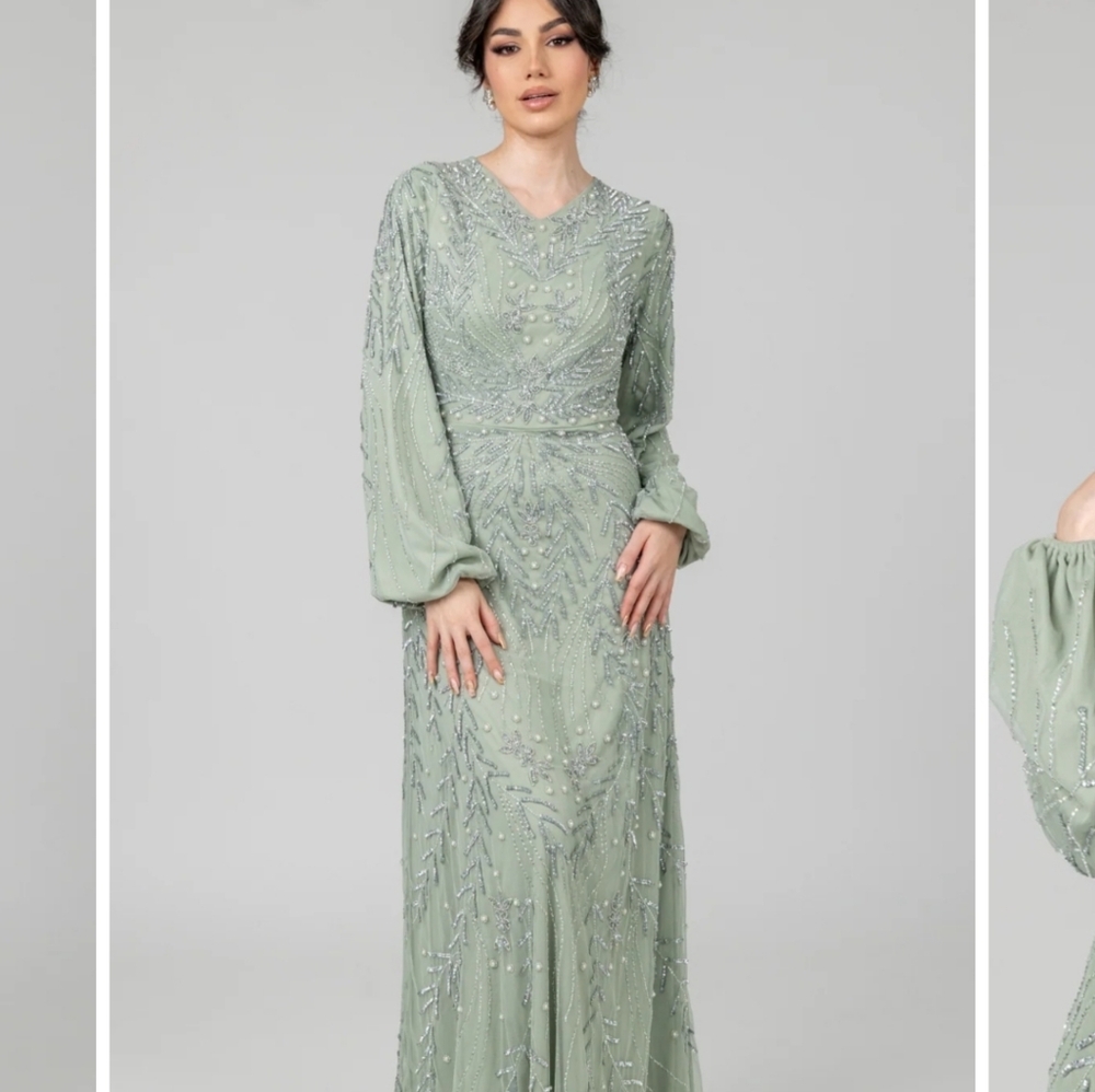 Elegant Long Sleeve Women's Dress in Light Green